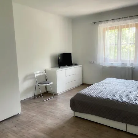 House Promenade Apartman *